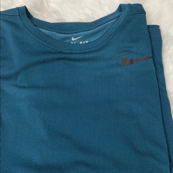 Nike
Mens Activewear Top Large D - Picture 3 of 8